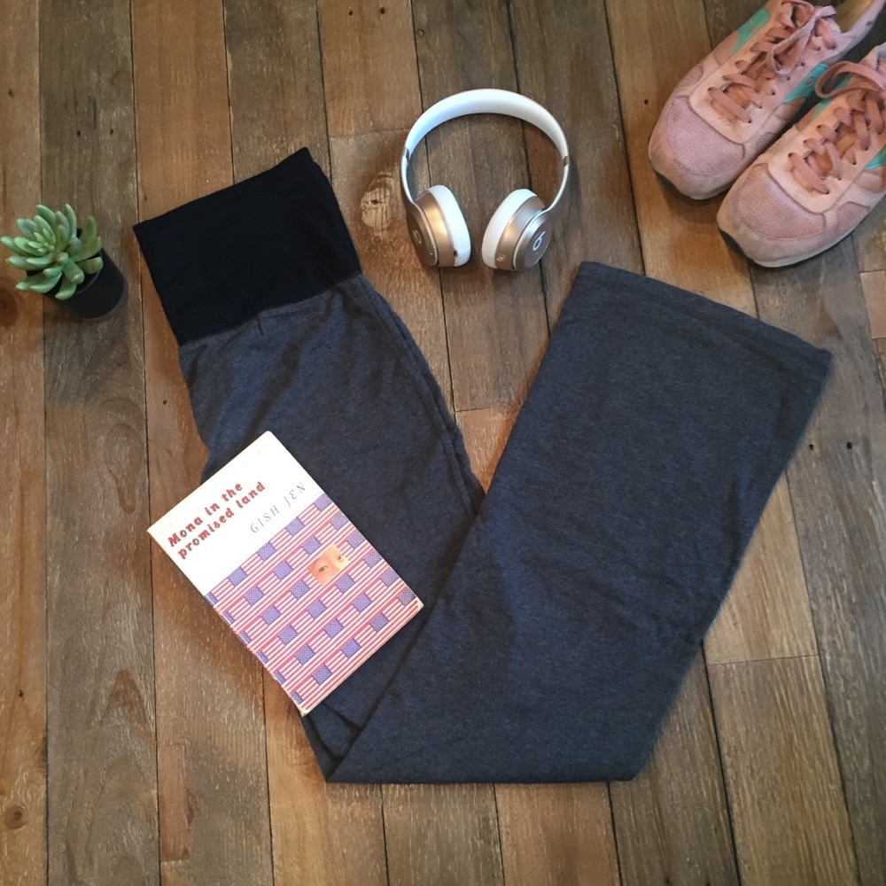 Gap ultra-soft charcoal gray yoga pants